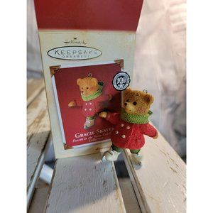 Hallmark‎ Gracie Skates 2002 xmas ornament bear